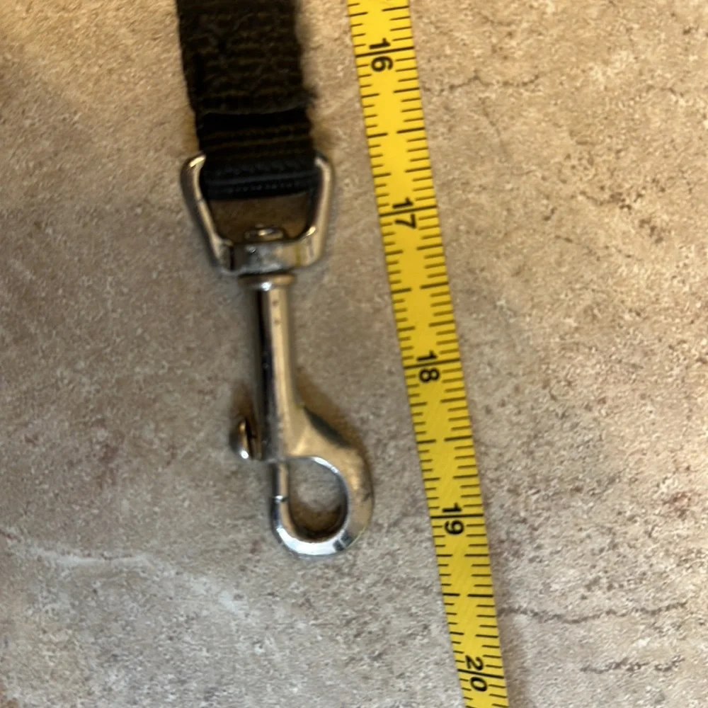 Double dog leash connector 19” each side black. Double THICK LEASH SEWN